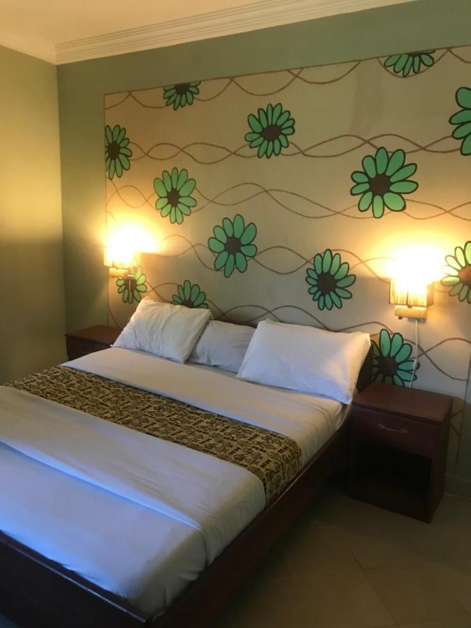 Bamboo Garden Hotel Serekunda Kültér fotó