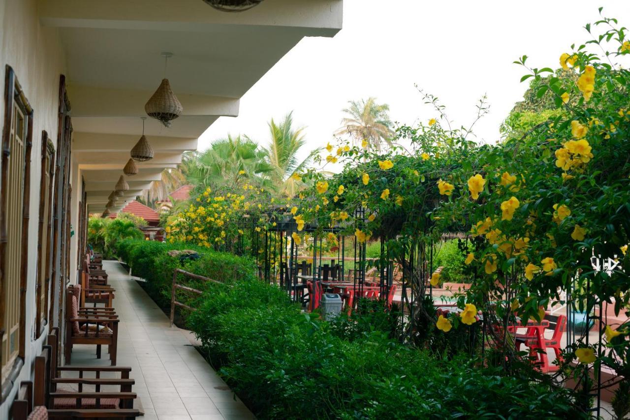 Bamboo Garden Hotel Serekunda Kültér fotó