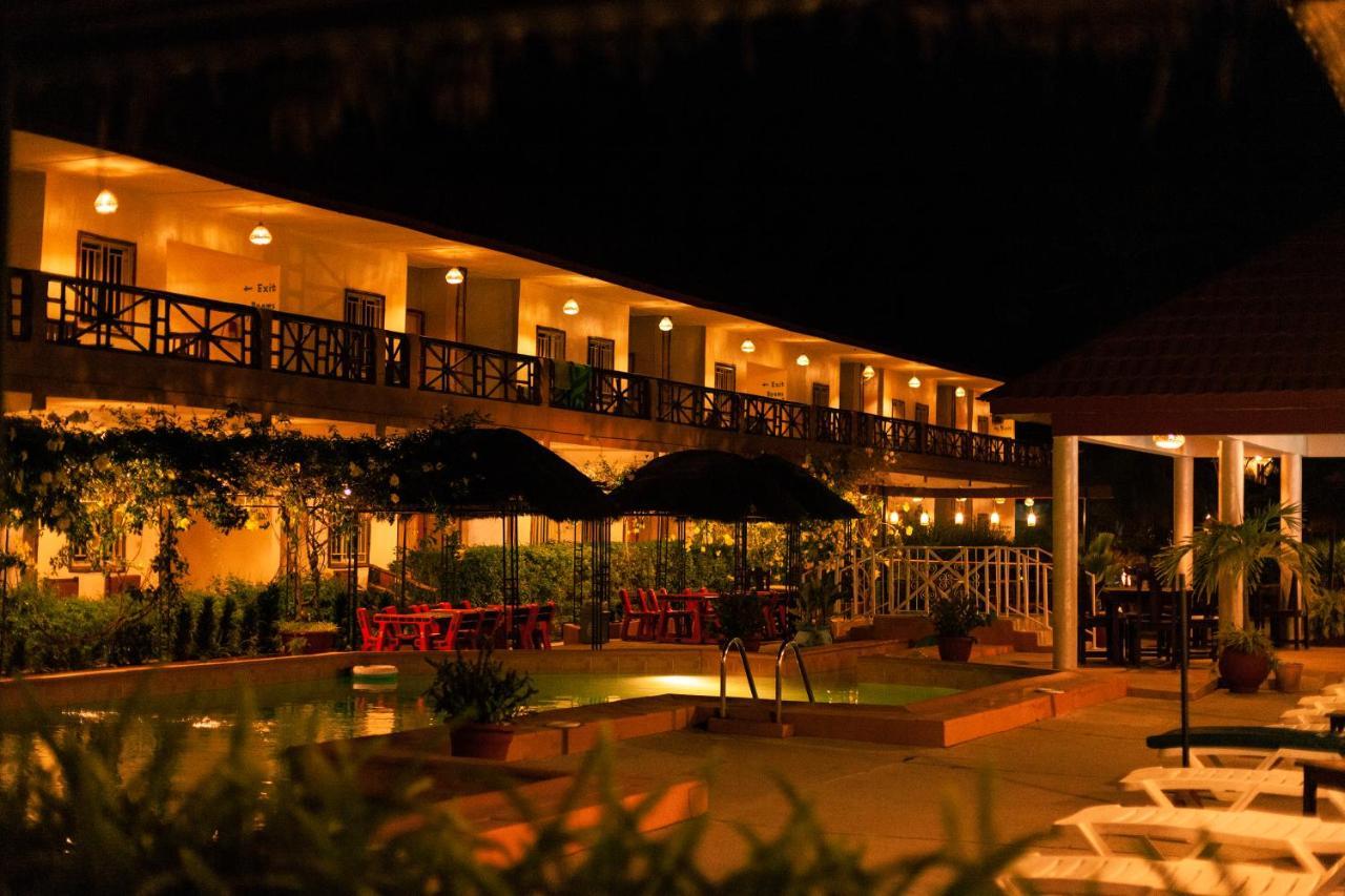 Bamboo Garden Hotel Serekunda Kültér fotó