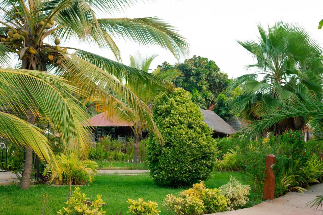 Bamboo Garden Hotel Serekunda Kültér fotó