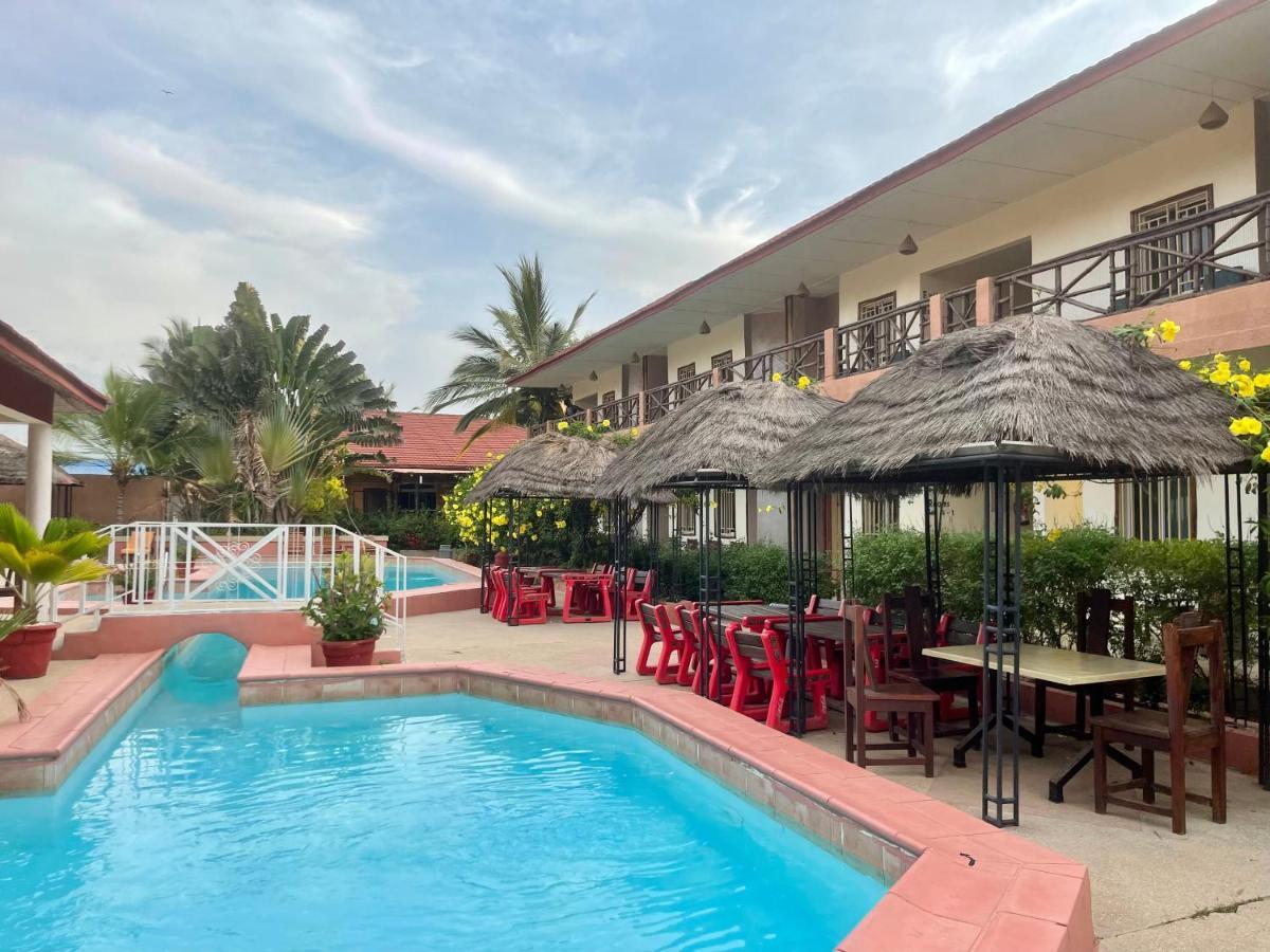 Bamboo Garden Hotel Serekunda Kültér fotó