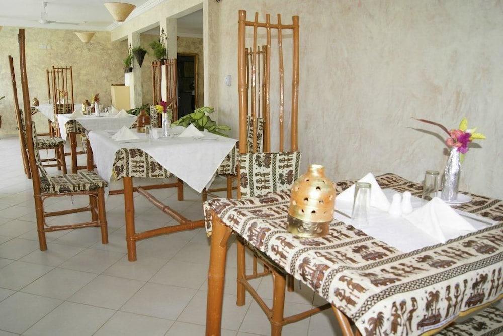 Bamboo Garden Hotel Serekunda Kültér fotó