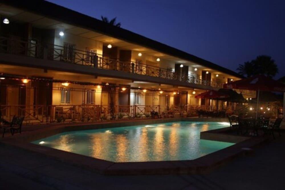 Bamboo Garden Hotel Serekunda Kültér fotó