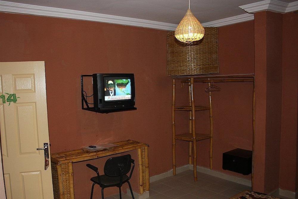 Bamboo Garden Hotel Serekunda Kültér fotó