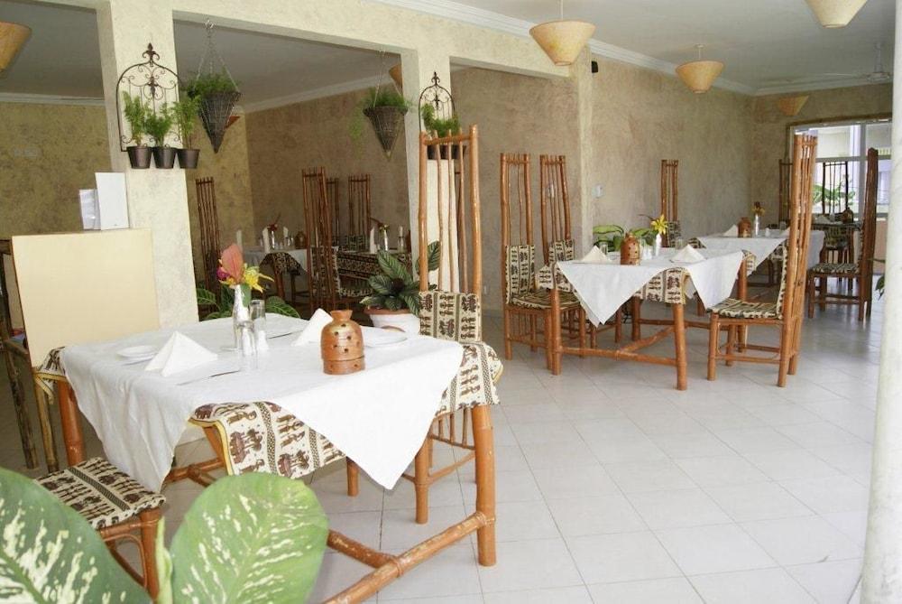 Bamboo Garden Hotel Serekunda Kültér fotó