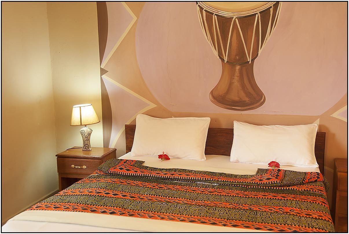 Bamboo Garden Hotel Serekunda Kültér fotó