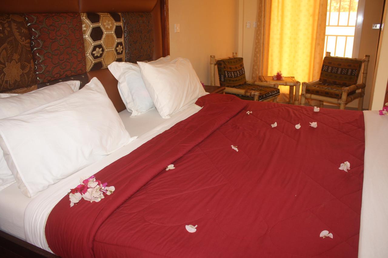 Bamboo Garden Hotel Serekunda Kültér fotó